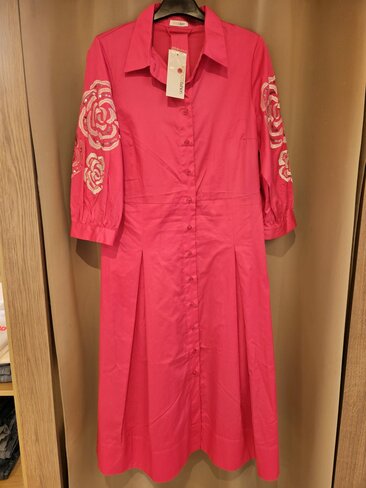 Atmos kleed Sare fushia SS25