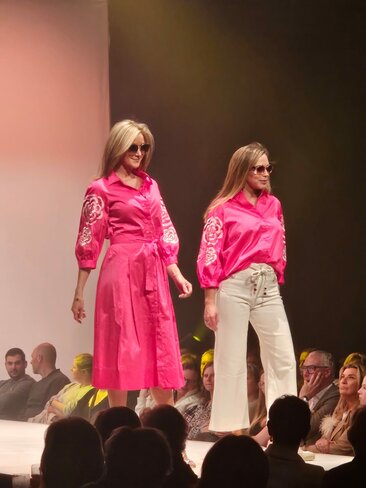 Atmos kleed Sare fushia SS25