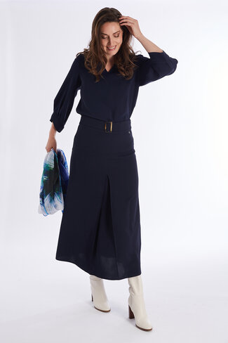 Comme Ca rok JULIA navy FW25