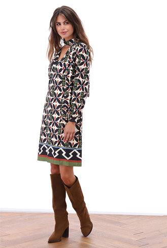 K-Design jurk v-hals met print FW25