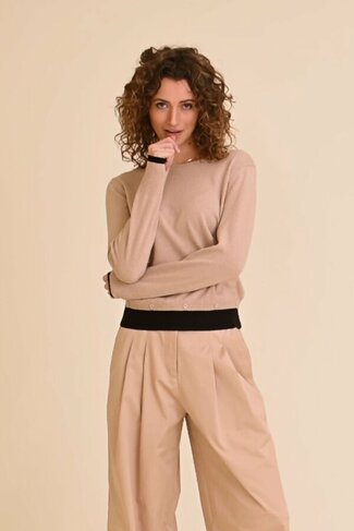 Due Amanti pull Batie beige FW26