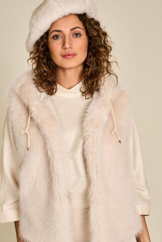 Due Amanti mouwloos jacket Jenny ecru FW26
