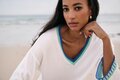 Due Amanti pullover Sofy-white royal v-neck SS25