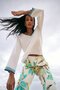 Due Amanti pullover Sofy-white royal v-neck SS25
