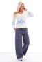K-Design pull v-hals met blauw design ecru SS25