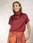 Due Amanti bloes Calimero burgundy high collar FW25